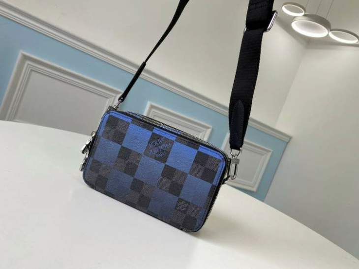 Picture of Louis Vuitton Mens Bags _SKUfw97506516fw